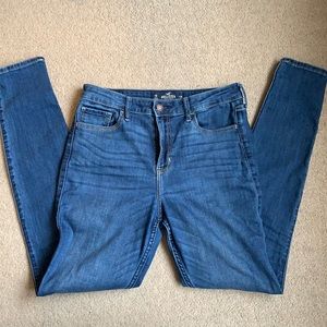 Hollister high-rise super skinny jeans 7R